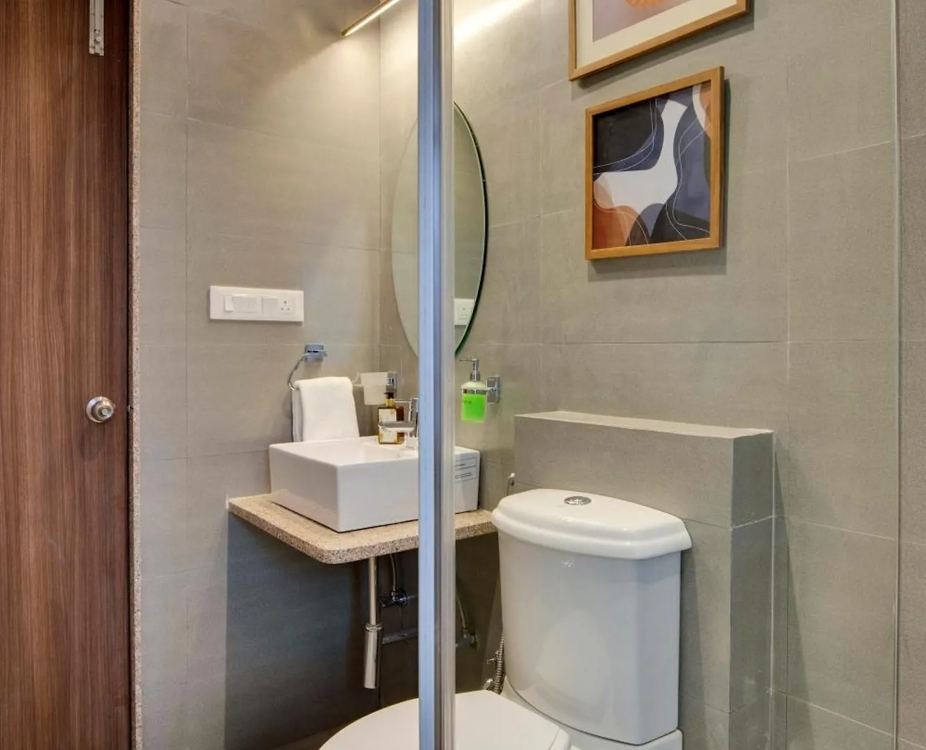Elivaas Shourya Bliss Lux 3Bhk Villa With Pvt Pool, 우다이푸르