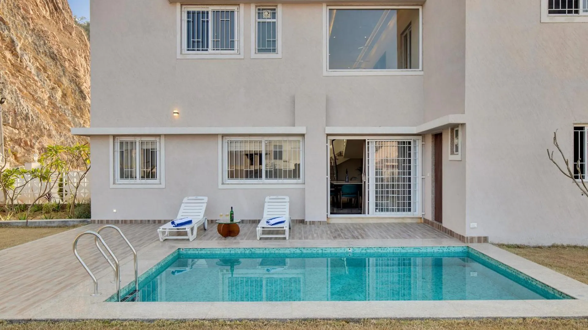 Elivaas Shourya Bliss Lux 3Bhk Villa With Pvt Pool, 우다이푸르 인도