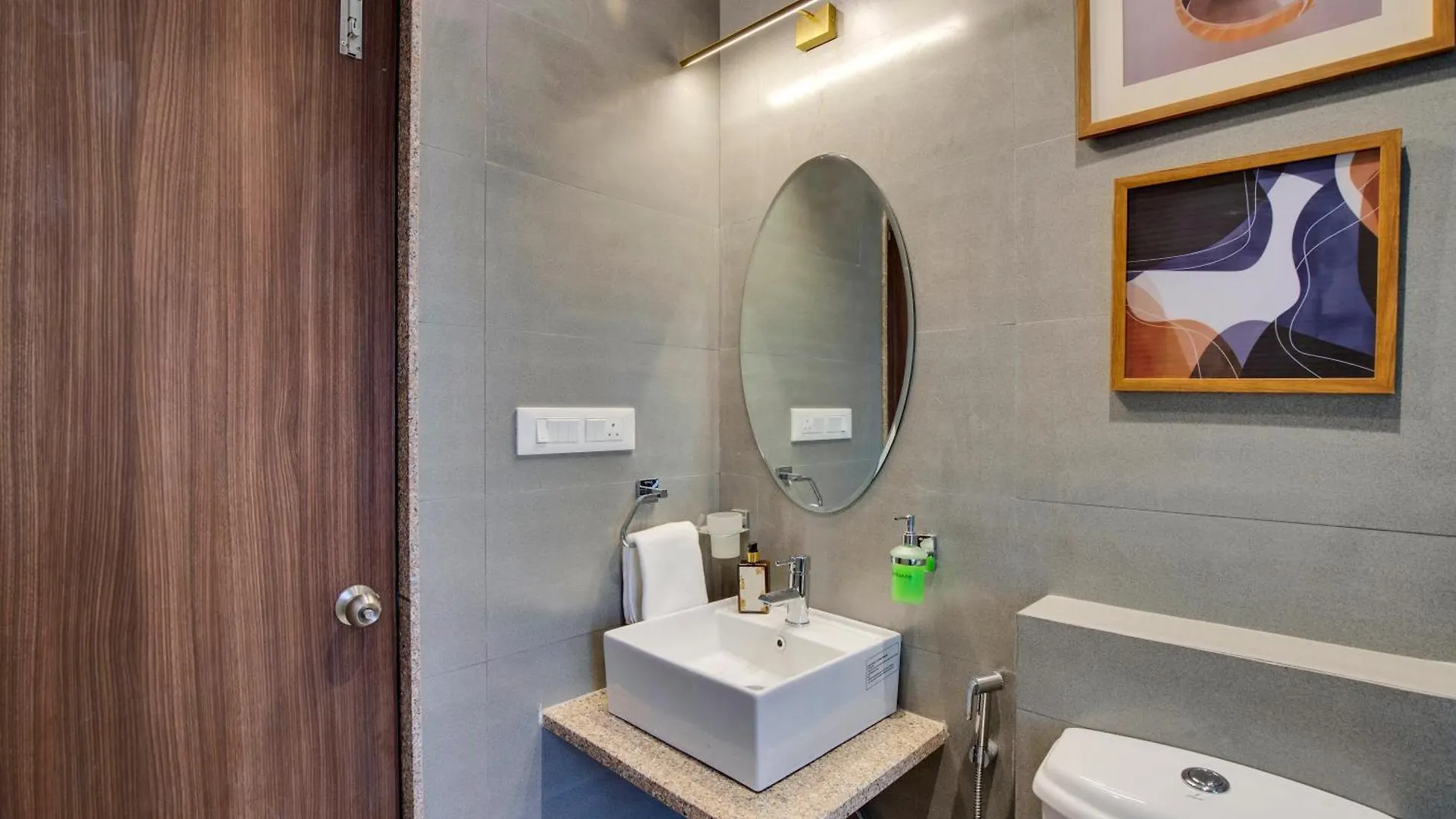 Elivaas Shourya Bliss Lux 3Bhk Villa With Pvt Pool, 우다이푸르