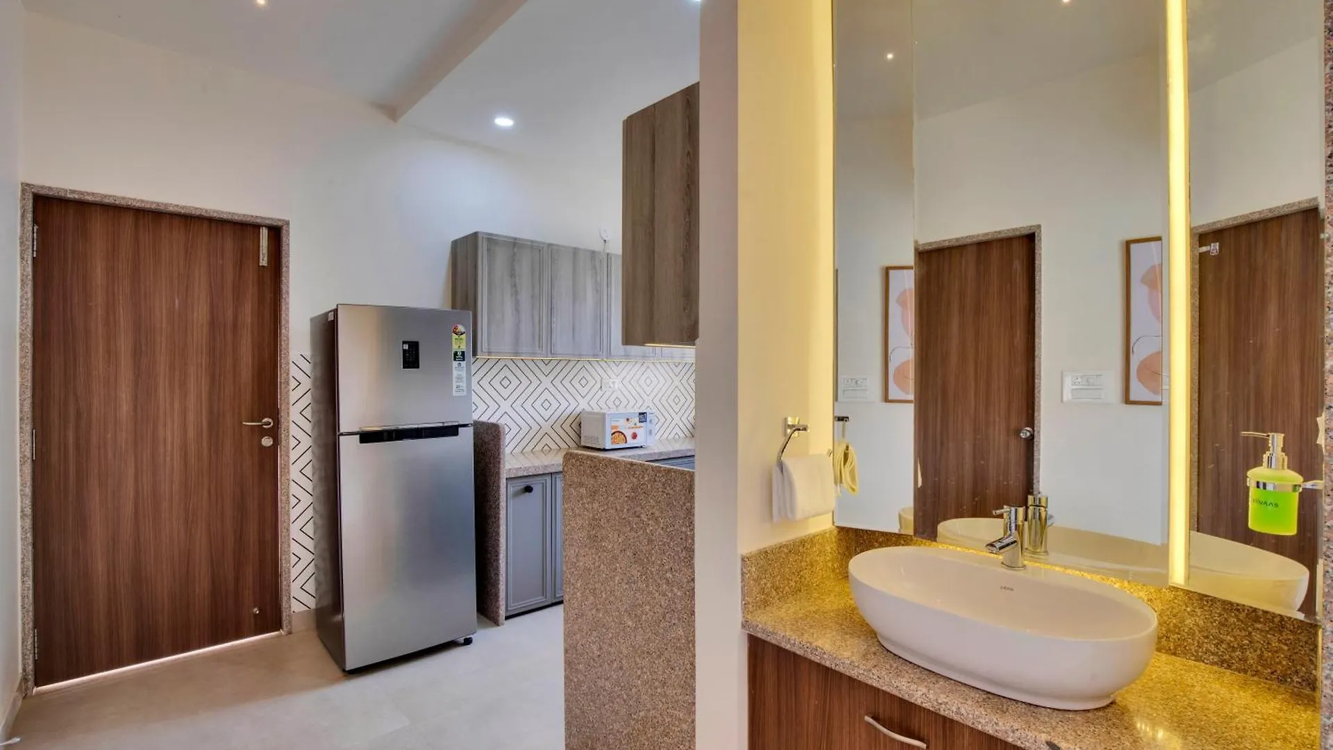 Elivaas Shourya Bliss Lux 3Bhk Villa With Pvt Pool, 우다이푸르 0*,