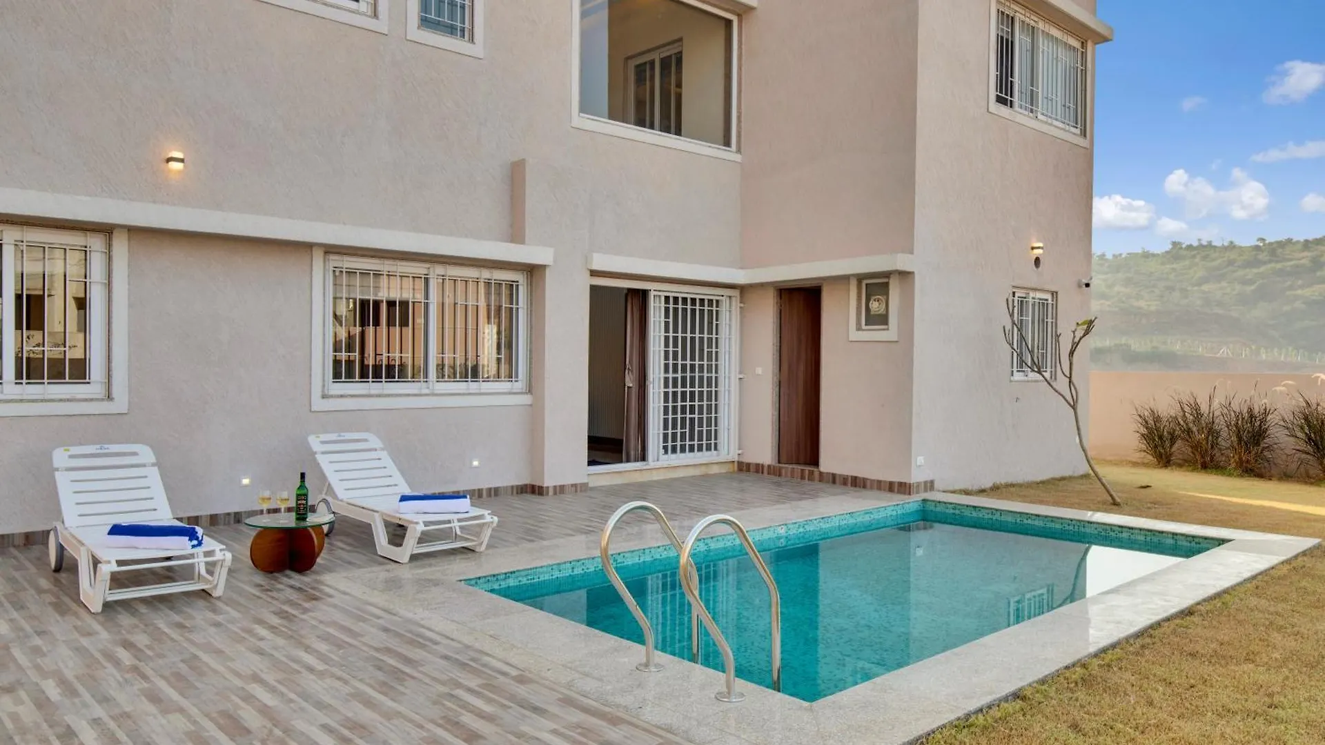Elivaas Shourya Bliss Lux 3Bhk Villa With Pvt Pool, 우다이푸르